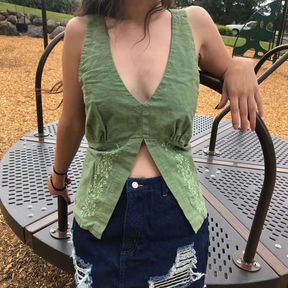 SOLD Swingin 60s Belly Tank 🤪 - Picture 3 of 4